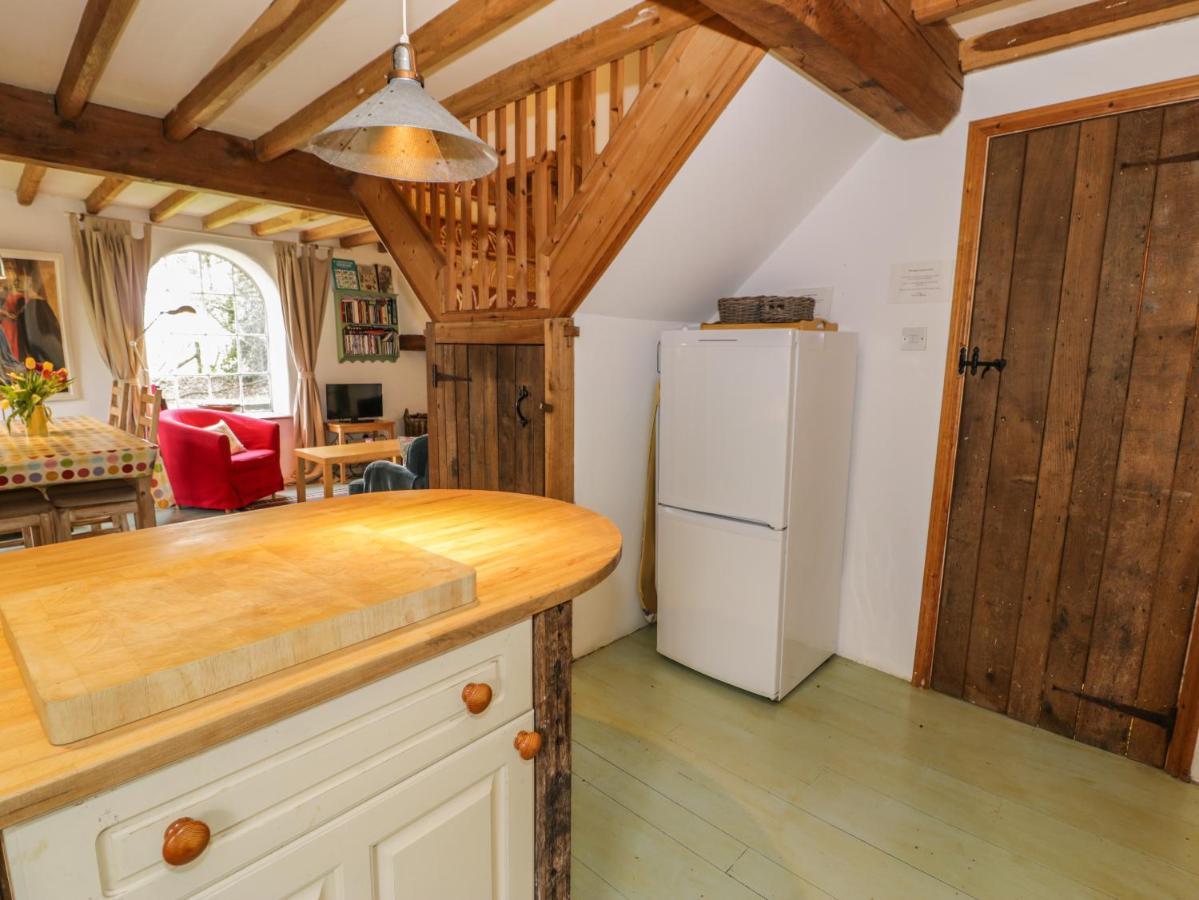 Beudy Dolpebyll Villa Llangadfan Exteriör bild