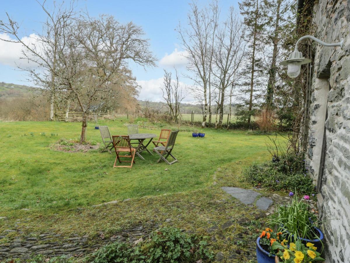 Beudy Dolpebyll Villa Llangadfan Exteriör bild